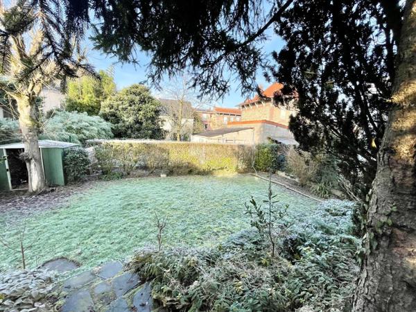 MAISON INDIVIDUELLE  A  ATHIS-MONS DE 116M² HABITABLE ET 125 M² AU SOL AVEC VUE IMPRENABLE SUR LA SEINE