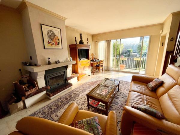 MAISON INDIVIDUELLE  A  ATHIS-MONS DE 116M² HABITABLE ET 125 M² AU SOL AVEC VUE IMPRENABLE SUR LA SEINE