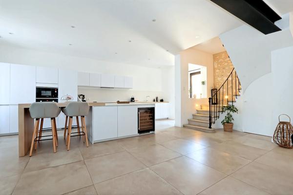 Maison coeur de village de 190m² avec extérieur