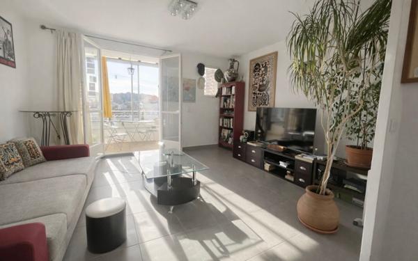 Appartement à vendre    3 pièces • 52,17 m2 La Seyne-sur-Mer