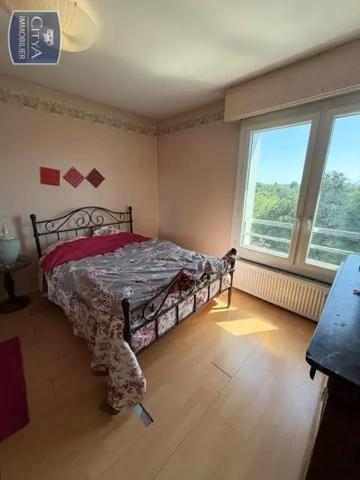 Appartement à vendre 3 pièces 76.14m² Saint-Genis-Pouilly (01630)