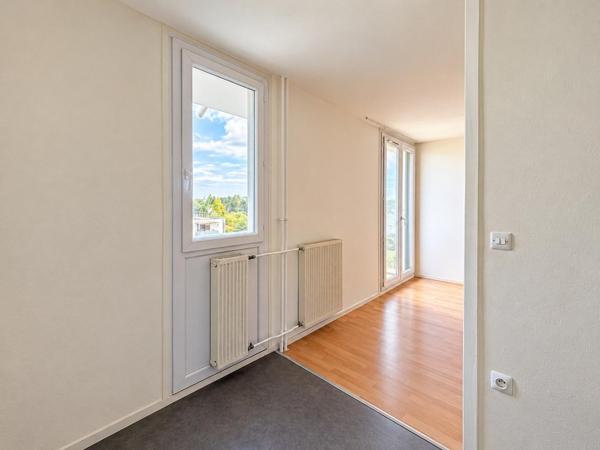 APPARTEMENT 1 PIECE 30m2 - Balcon + parking