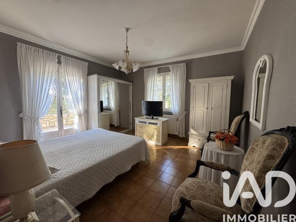 Maison à vendre 7 pièces 197 m² Saint-Privat-des-Vieux