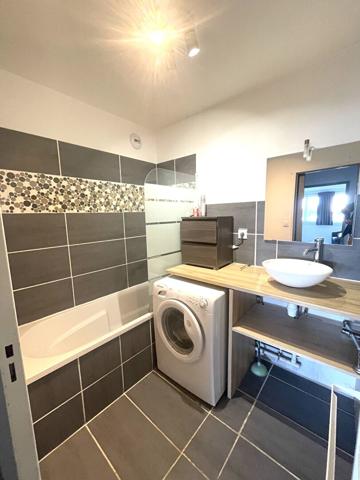 APPARTEMENT T4 + PARKING