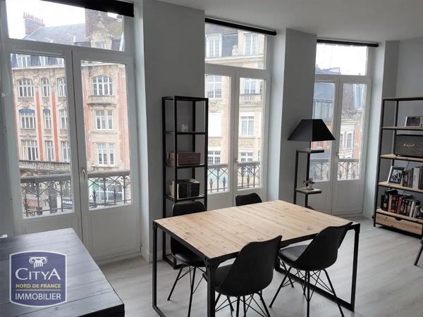 Appartement à louer 2 pièces 43.31m² Lille (59800)
