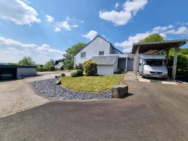 Maison contemporaine familiale sur grand terrain