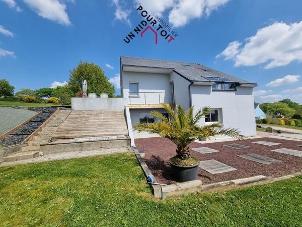 Maison contemporaine familiale sur grand terrain