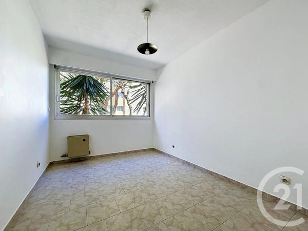 Appartement F3 à vendre  3 pièces - 71 m 2   ANTIBES  - 06