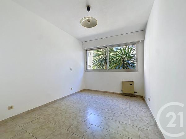 Appartement F3 à vendre  3 pièces - 71 m 2   ANTIBES  - 06
