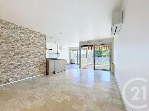 Appartement F3 à vendre  3 pièces - 71 m 2   ANTIBES  - 06