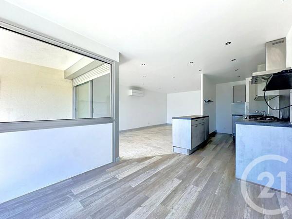 Appartement F3 à vendre  3 pièces - 71 m 2   ANTIBES  - 06
