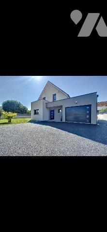 Secteur Calme, proche centre ville : 
Pavillon récent, construit en 2021,  sur vide sanitaire,...