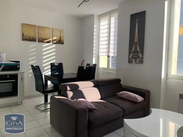 Appartement à louer 3 pièces 46m² Fréjus (83600)