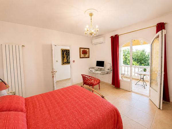 Villa T5 de 170m² avec piscine, garage et terrain de 3 080 m² - Santa Maria Poggio