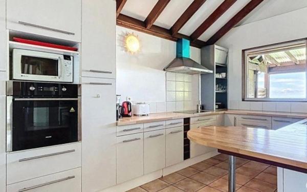 Maison à vendre    5 pièces •  Saint-Paul