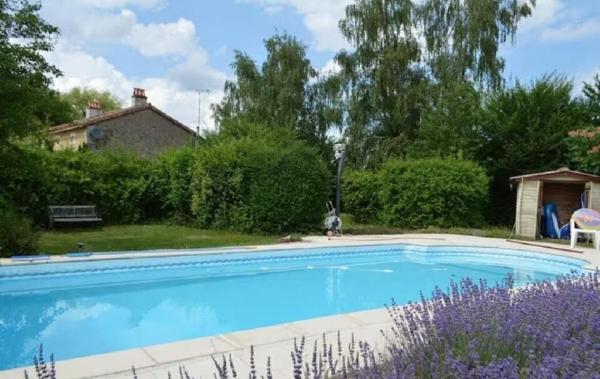 Vente Maison Nanteuil-en-vallee   