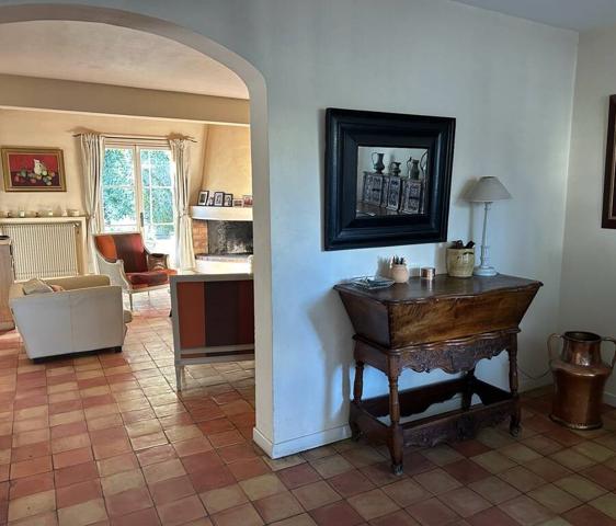 Maison  7 pièce(s) 211 m2