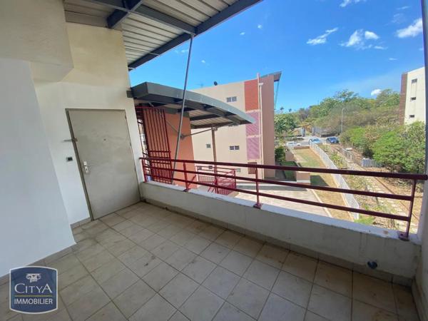 Appartement à louer 3 pièces 68.28m² Saint-Denis (97400)