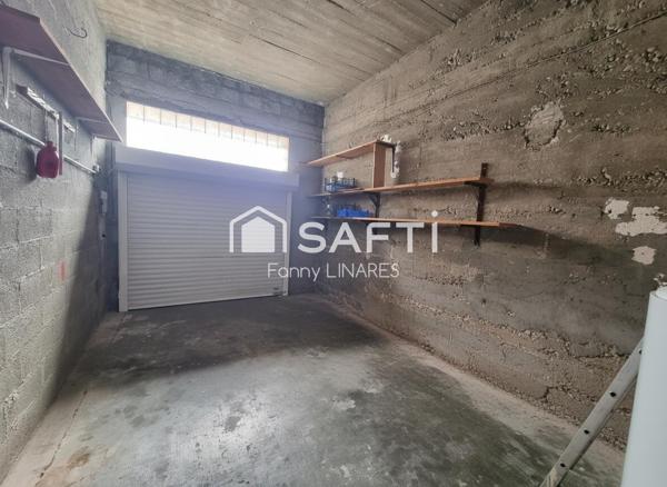 Appartement de plain-pied avec extérieur et garage