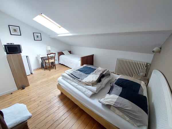 Victor Hugo,maison de ville sur 3 niveaux avec terrasse, et jardinet