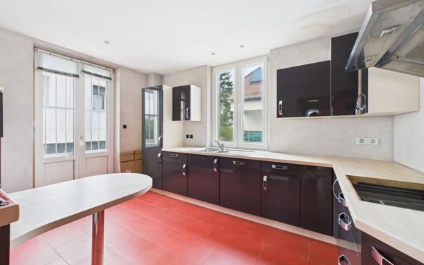 Maison à vendre    4 pièces • 111 m2 Illkirch-Graffenstaden