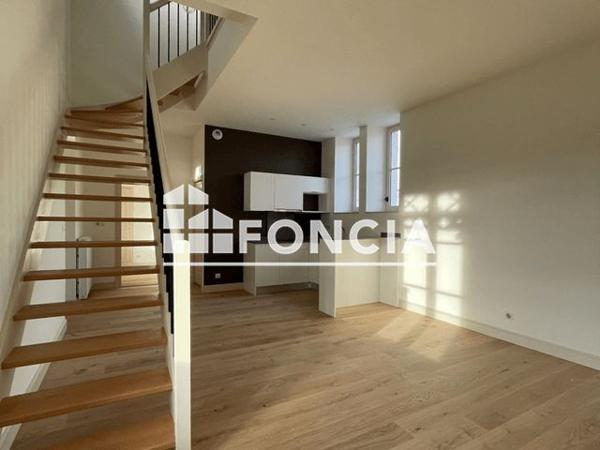 Location Appartement 4 pièces 73.8 m² - 29 RUE STANISLAS JULIEN Orleans 45000