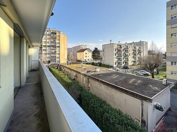 Appartement à ECHIROLLES, 38130 - 4 pièces 73m²