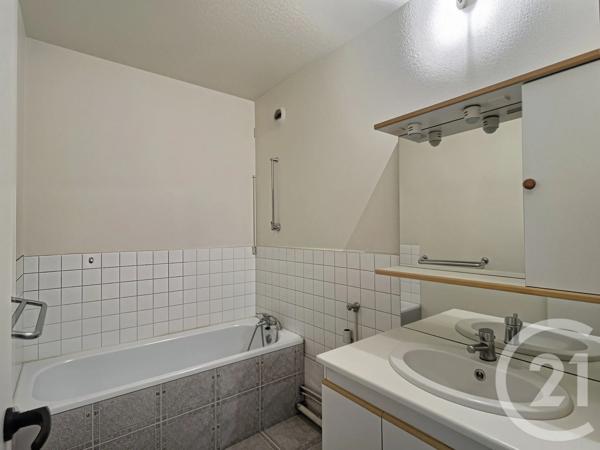 Appartement F4 à vendre  4 pièces - 67,52 m 2   AULNAY SOUS BOIS  - 93