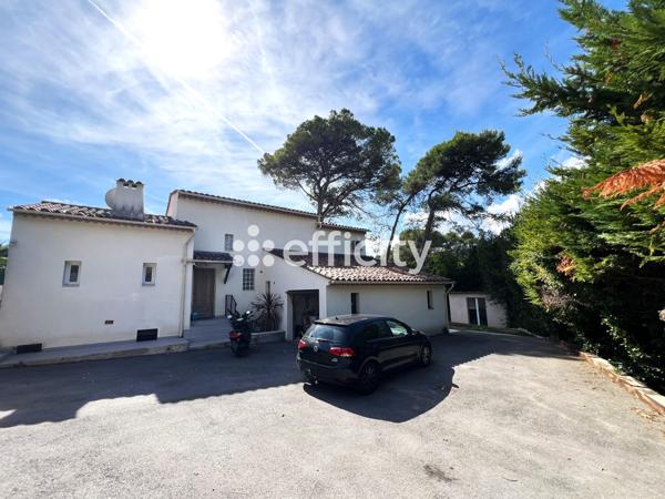 Maison 6 pièces - 136 m² Exclusivité efficity