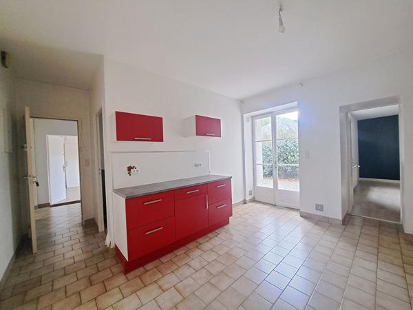 Immeuble à vendre Châtellerault - 86100 / Réf: 12090