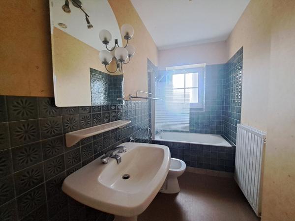 Immeuble à vendre Châtellerault - 86100 / Réf: 12090