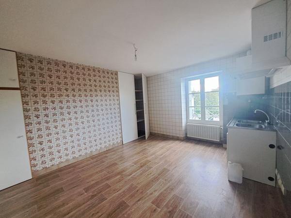 Immeuble à vendre Châtellerault - 86100 / Réf: 12090