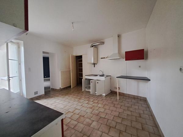 Immeuble à vendre Châtellerault - 86100 / Réf: 12090