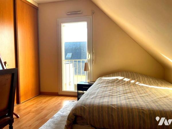 Maison traditionnelle avec piscine, grande terrasse et 4 chambres à Ploeren, proche commerces