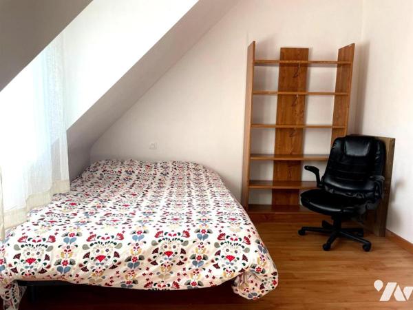 Maison traditionnelle avec piscine, grande terrasse et 4 chambres à Ploeren, proche commerces