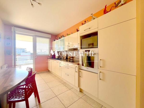 APPARTEMENT DANS RÉSIDENCE DE STANDING - PARC & PROXIMITÉ MARCHÉ -