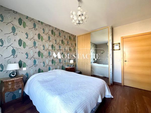 APPARTEMENT DANS RÉSIDENCE DE STANDING - PARC & PROXIMITÉ MARCHÉ -