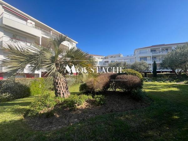 APPARTEMENT DANS RÉSIDENCE DE STANDING - PARC & PROXIMITÉ MARCHÉ -