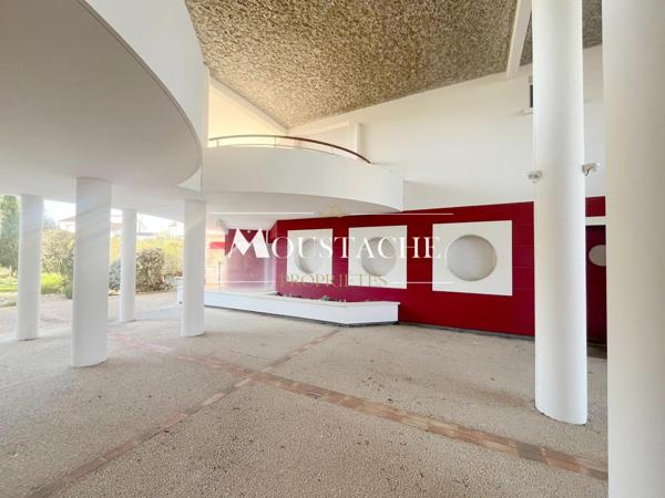 APPARTEMENT DANS RÉSIDENCE DE STANDING - PARC & PROXIMITÉ MARCHÉ -