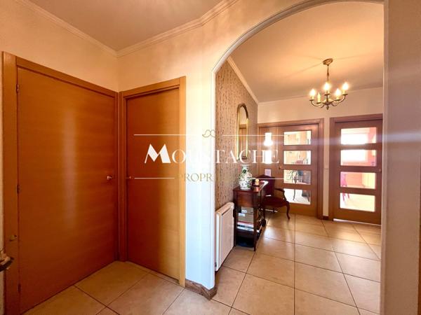 APPARTEMENT DANS RÉSIDENCE DE STANDING - PARC & PROXIMITÉ MARCHÉ -