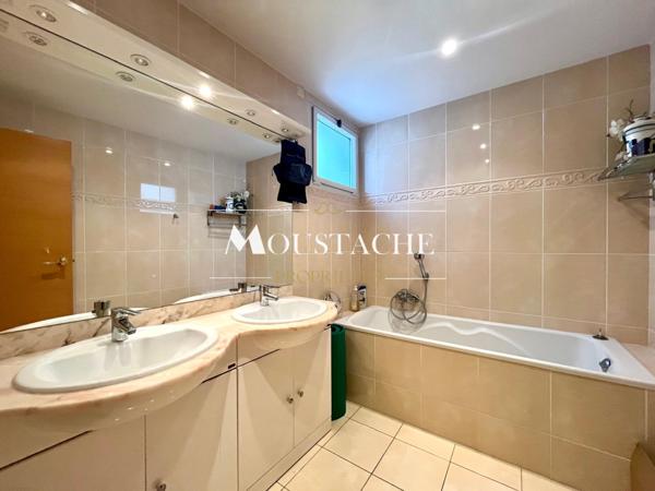 APPARTEMENT DANS RÉSIDENCE DE STANDING - PARC & PROXIMITÉ MARCHÉ -