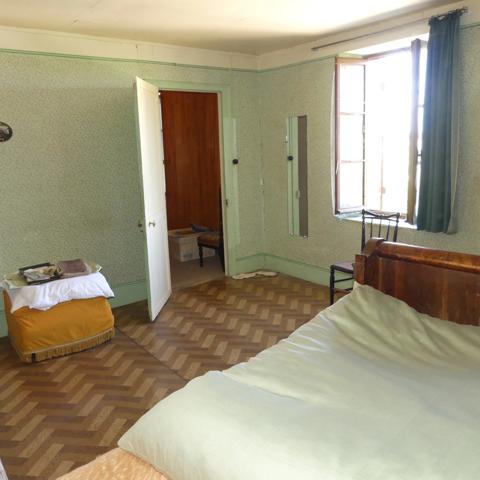 Venarey-les-Laumes 8 min., maison à rénover 4 pièces.