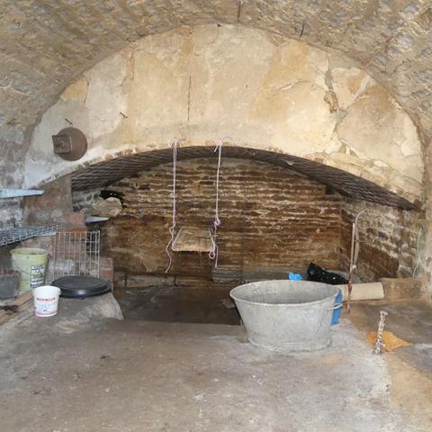 Venarey-les-Laumes 8 min., maison à rénover 4 pièces.