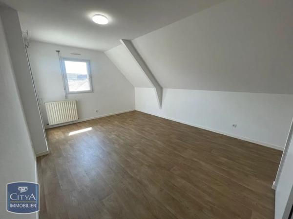 Maison à louer 6 pièces 185.39m² Lescar (64230)