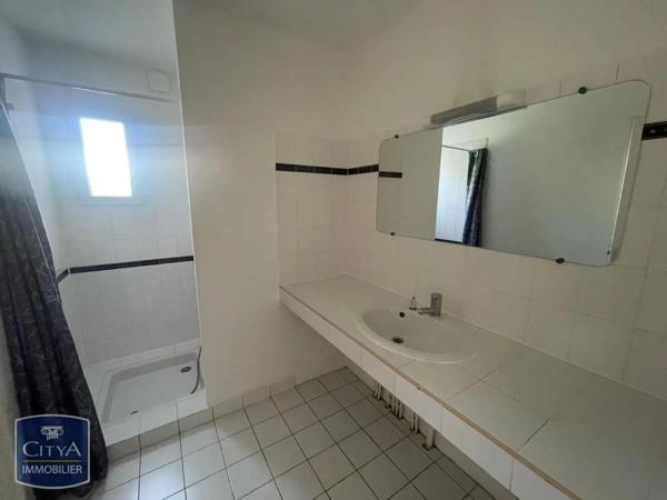 Maison à louer 6 pièces 185.39m² Lescar (64230)