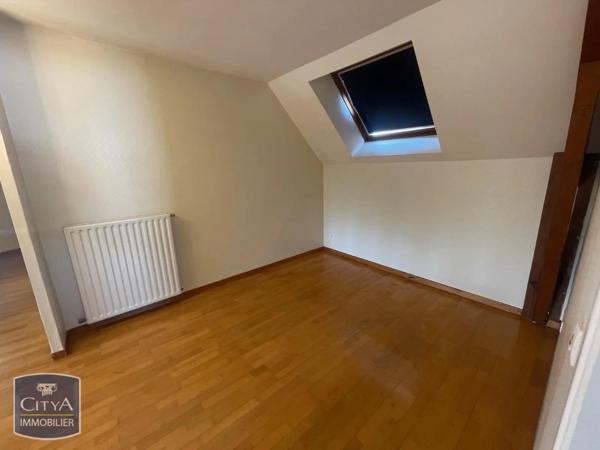Maison à louer 6 pièces 185.39m² Lescar (64230)
