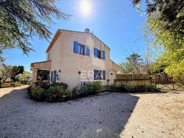 A VENDRE SAINT MAXIMIN LA SAINTE BAUME  MAISON  T5  DE 130 M² SUR 1540 M² DE JARDIN GARAGE PISCINE