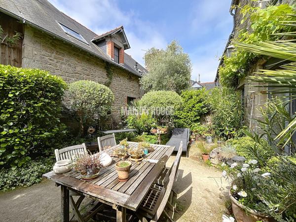 Maison XVIIème au coeur du bourg de Saint Briac