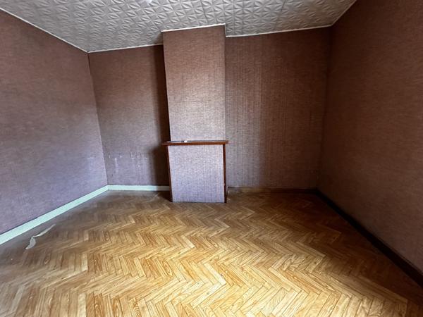 Douai (59500) À vendre – Maison mitoyenne à rénover – 77 m² – Douai