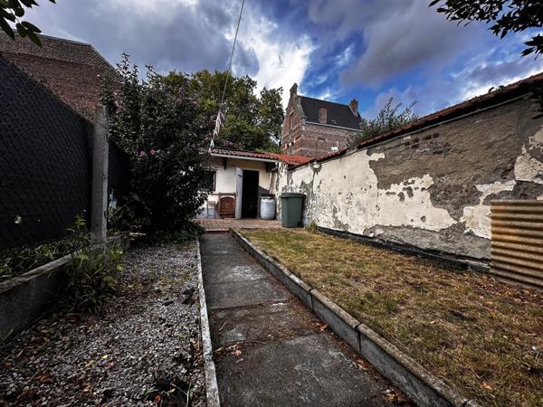 Douai (59500) À vendre – Maison mitoyenne à rénover – 77 m² – Douai